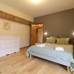 Maison De Charme Indépendante Avec Jardin à Corbon - Fr-1-497-255