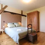 Maison De Charme Indépendante Avec Jardin à Corbon - Fr-1-497-255 Сasa de vacaciones