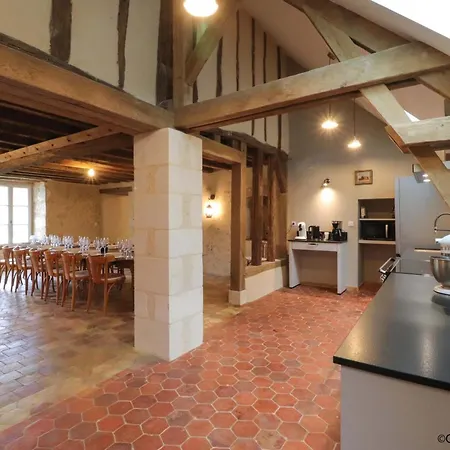 Maison De Charme Independante Avec Jardin A Corbon - Fr-1-497-255