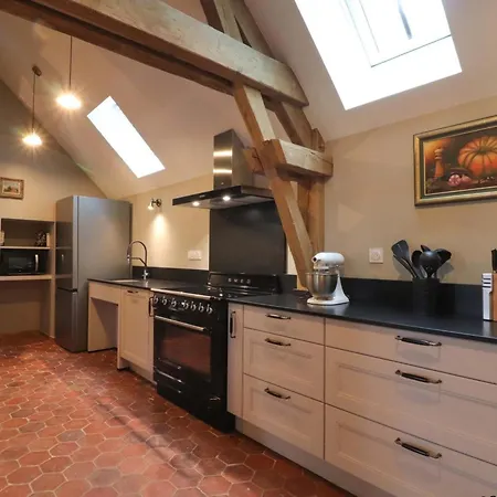 Maison De Charme Independante Avec Jardin A Corbon - Fr-1-497-255 * Corbon (Orne)