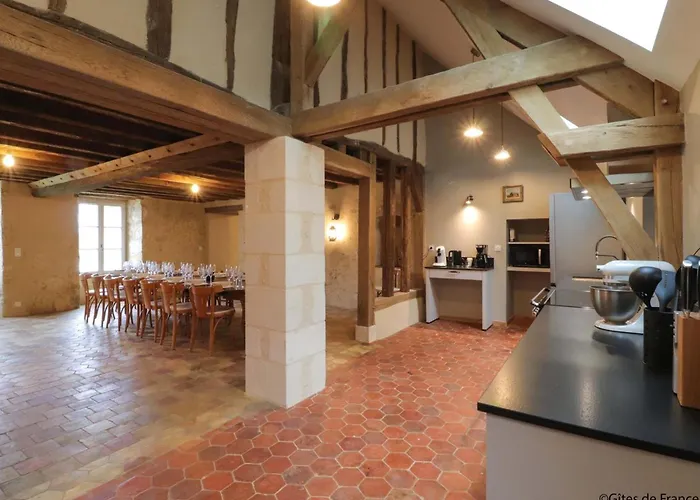 Maison De Charme Independante Avec Jardin A Corbon - Fr-1-497-255